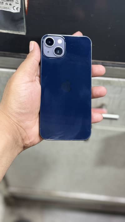 Apple iPhone 13