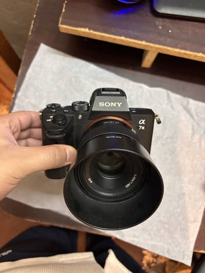Sony A7iii with 50mm aputure 1.8 for sale in fresh condition!