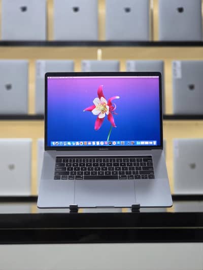 Macbook Pro 2019 15-inch (i9/32/500/4) Touchbar