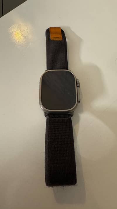Apple Watch Ultra (1st Generation) 49mm – Natural Titanium