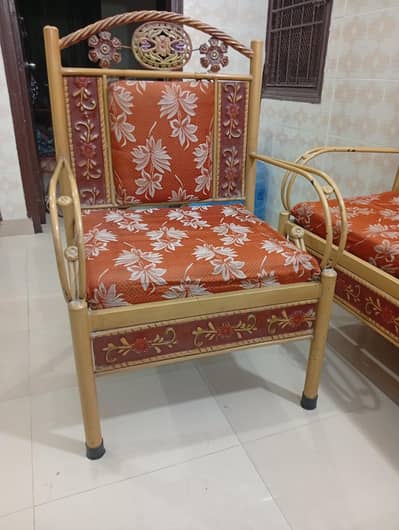 5 seater steel sofa sets. . excellent condition strong and comfortable