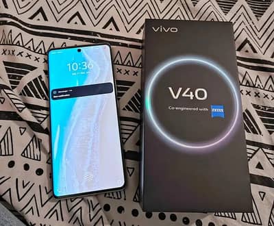 Vivo V40 URGENT SALE .