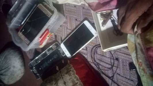 Assalamualaikum   Mere paas purane phones ka lot for sale hai. Urgent