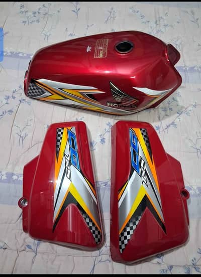 Honda 125 red colour used