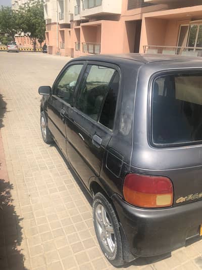 Daihatsu Cuore 2010