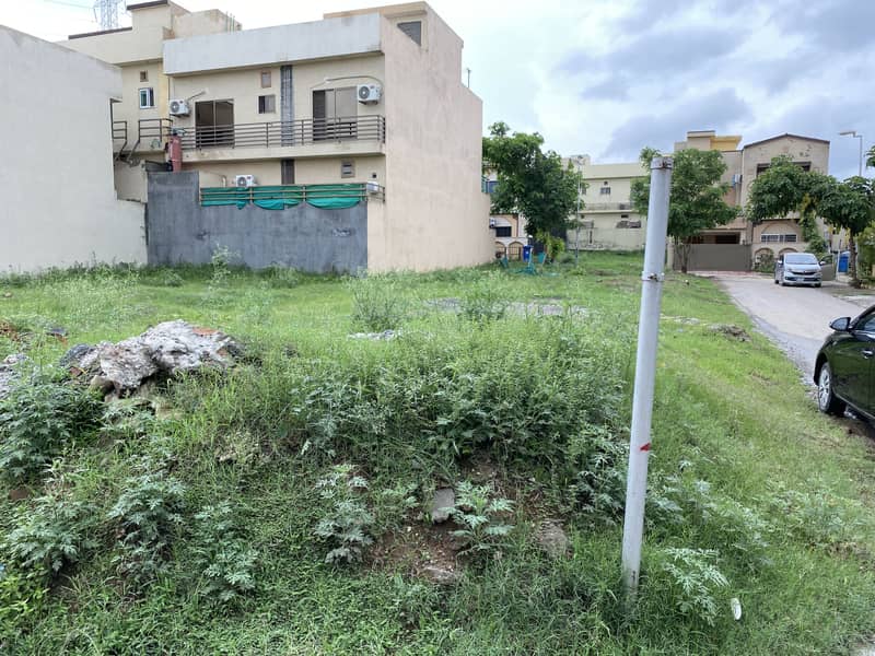 Corner Plot Usman block - 7 Marla 0