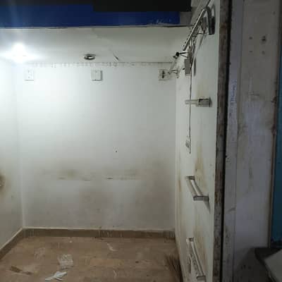 6.6 x 6 Prime location in Johar block 14