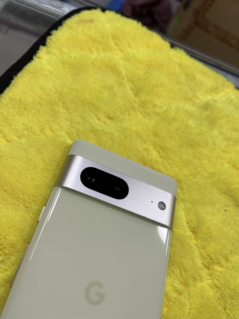 Google Pixel 7 4