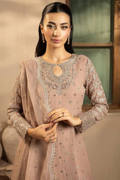 5575-LILLIA EMBROIDERED CRINKLE CHIFFON UNSTITCHED