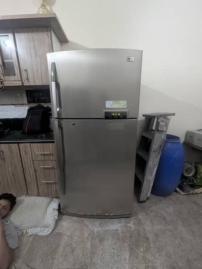 LG Refrigerator Freezer  No Frost GR-G712JTQ