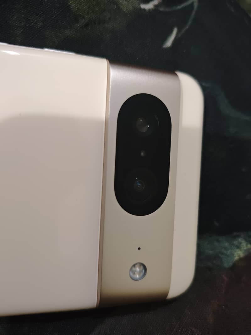 Google Pixel 8 1