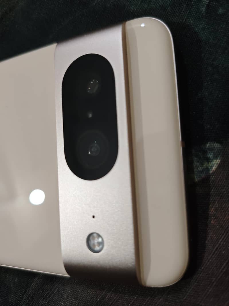 Google Pixel 8 2