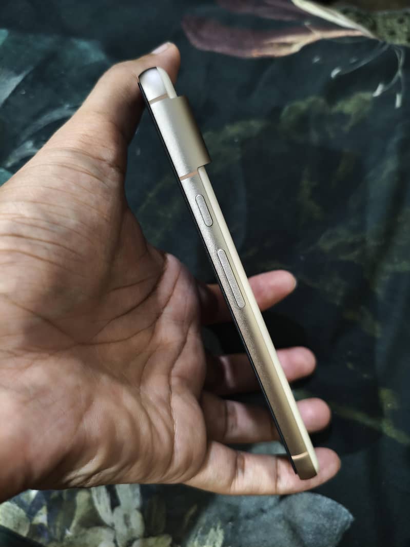 Google Pixel 8 5