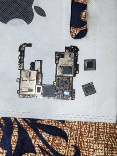 One Plus 7T Pro McLaren For Parts