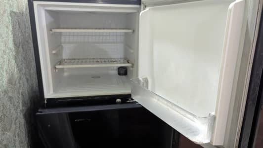 waves Fridge Urgent Sale Add pora parhen