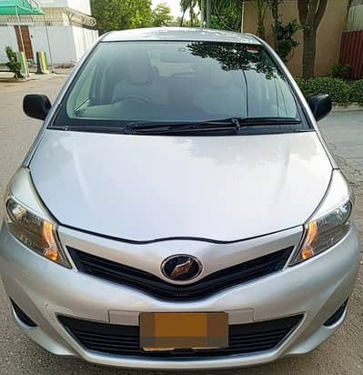 Toyota Vitz 2011 /15 ex city Corolla passo Mira alto civic