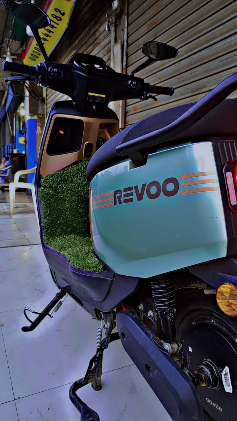 scooty 2