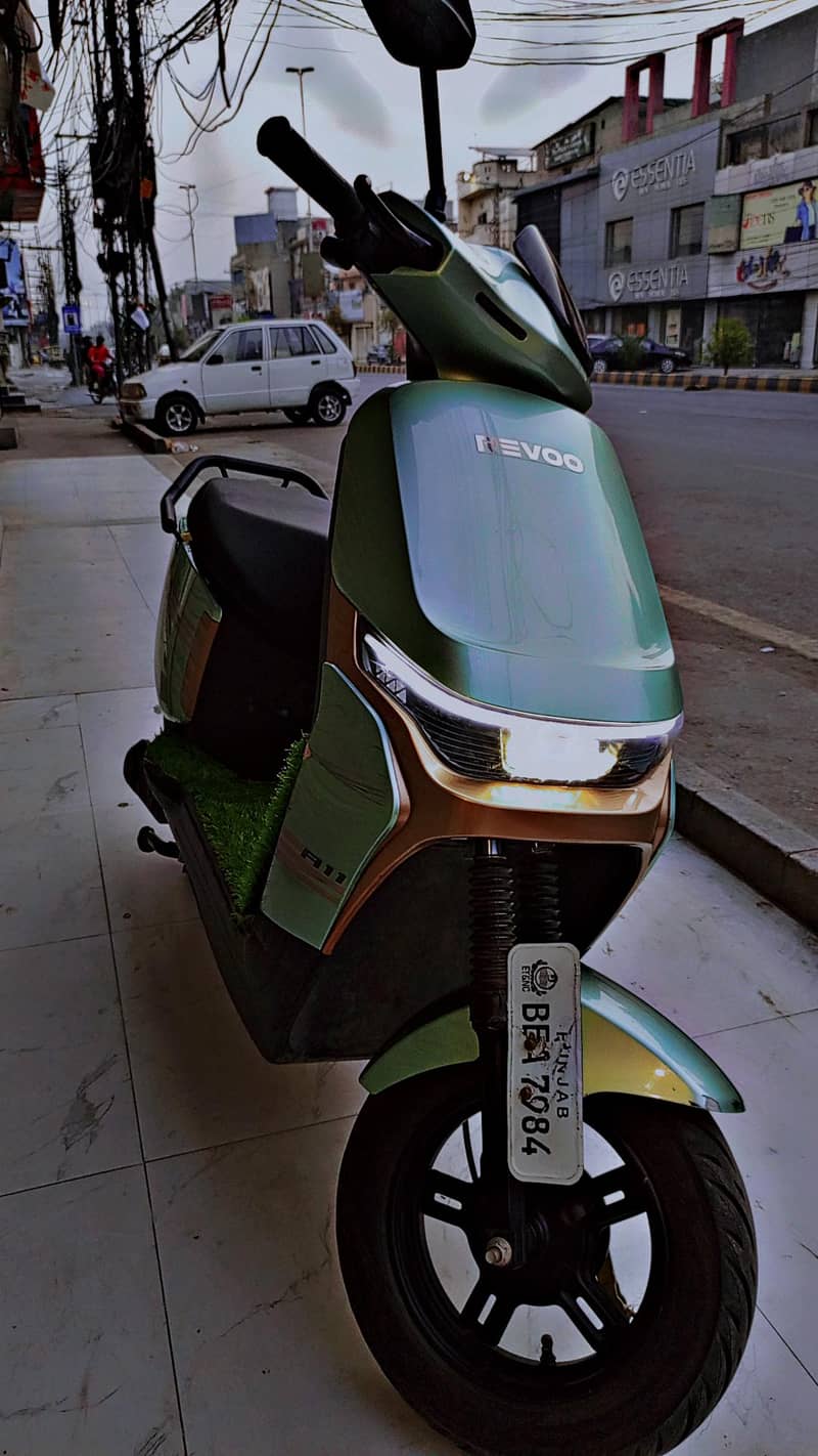 scooty 6