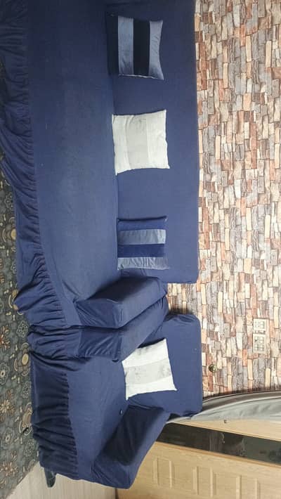 5 seater sofa with covers and cushion covers fr sale