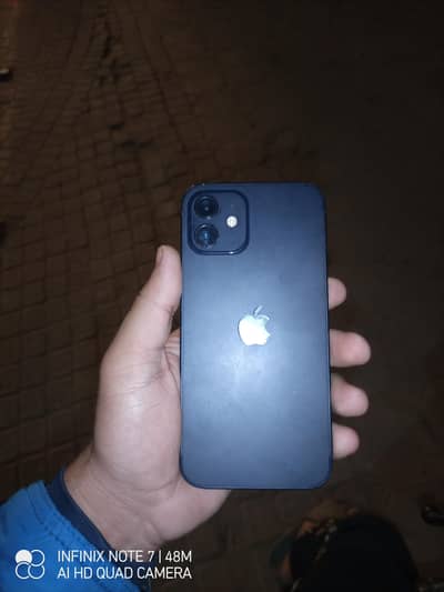 Apple iPhone 12