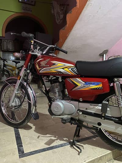 cg 125 2025 08 month registered Red
