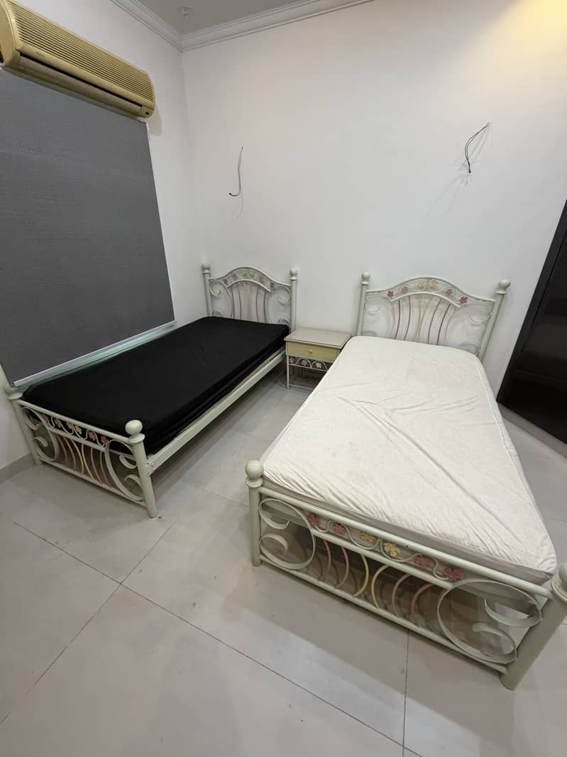 Single beds set 0
