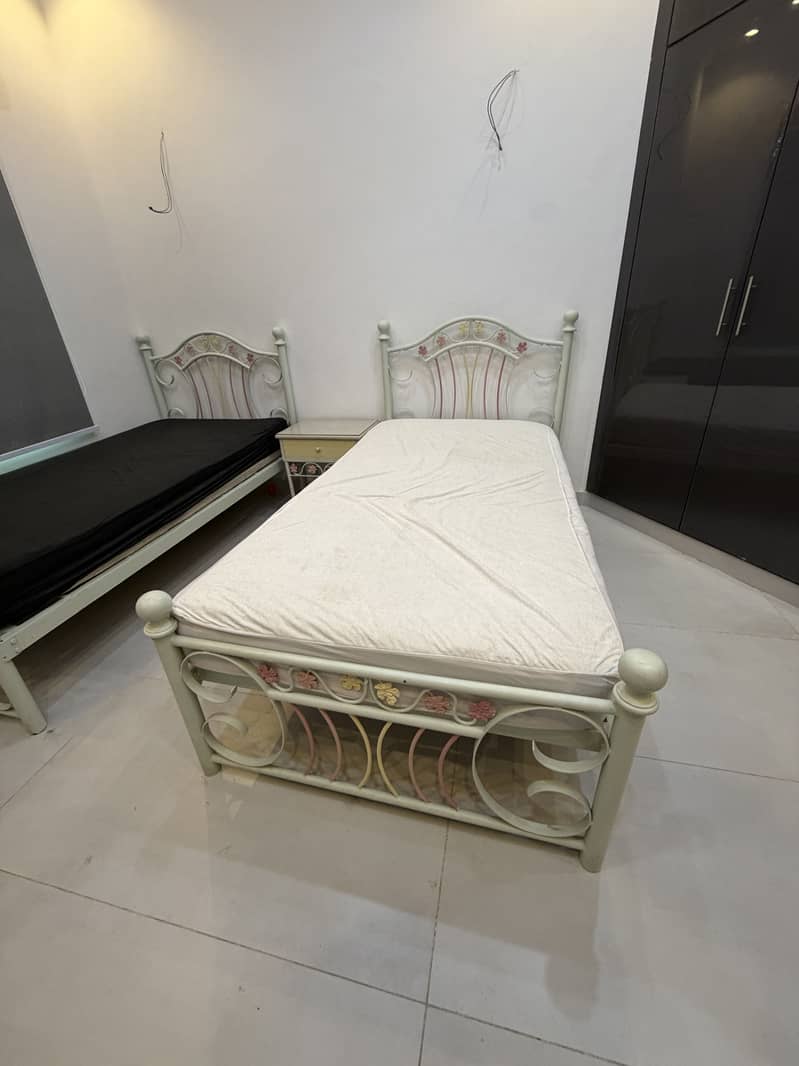 Single beds set 6