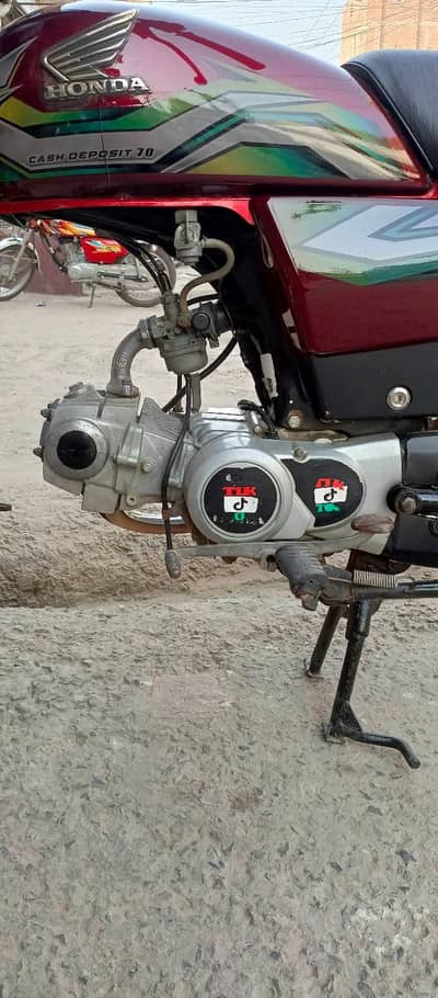 Honda CD 70 2023