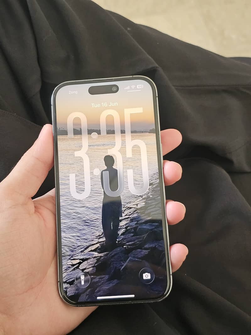 iPhone 14 Pro sim working 1