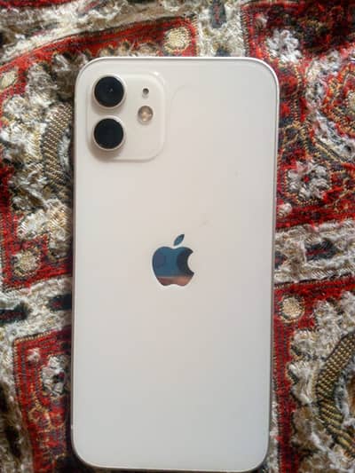 Apple iPhone 12