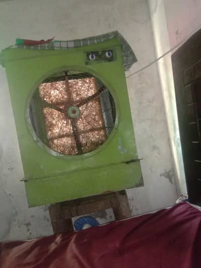 ac dc room cooler lahori h bss necht se laekage h body use m h