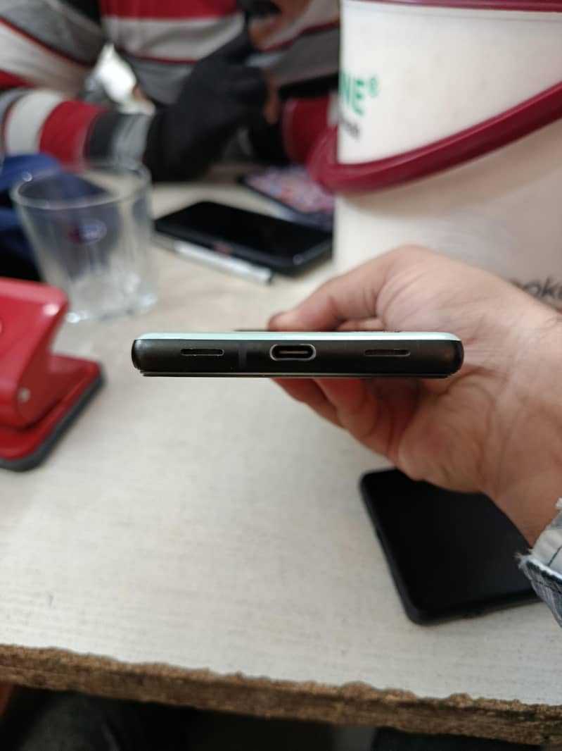 Google Pixel 6a 1
