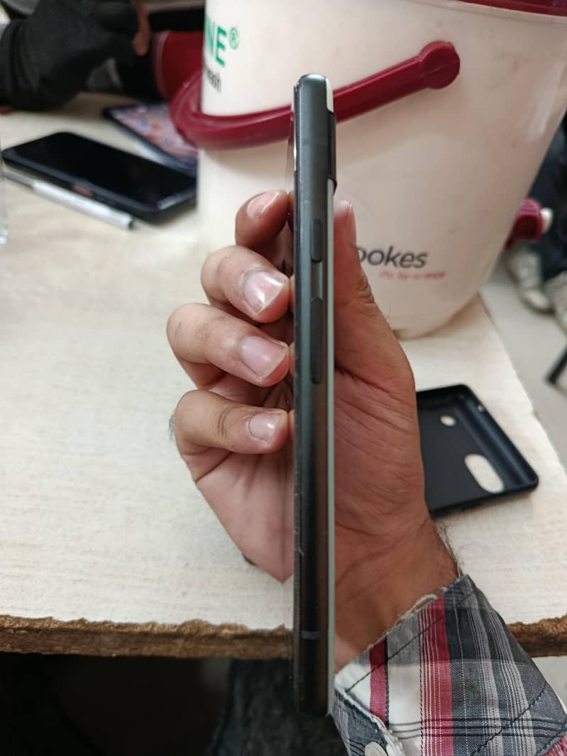 Google Pixel 6a 3