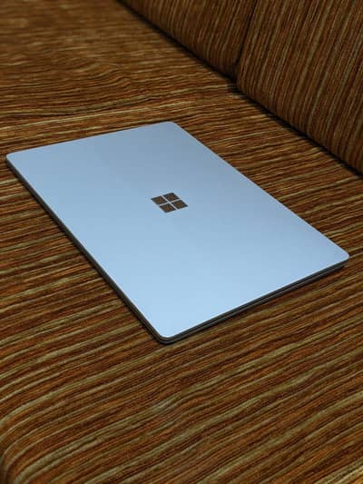 Surface Laptop 2