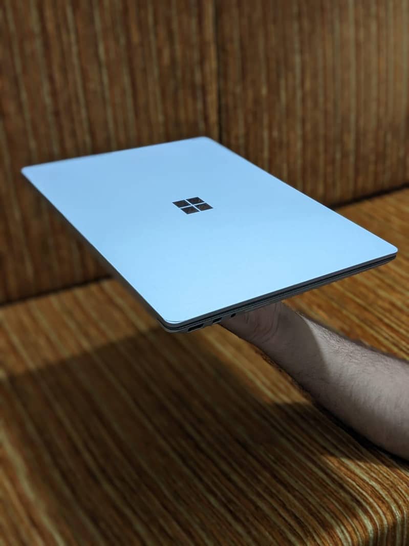 Surface Laptop 2 1