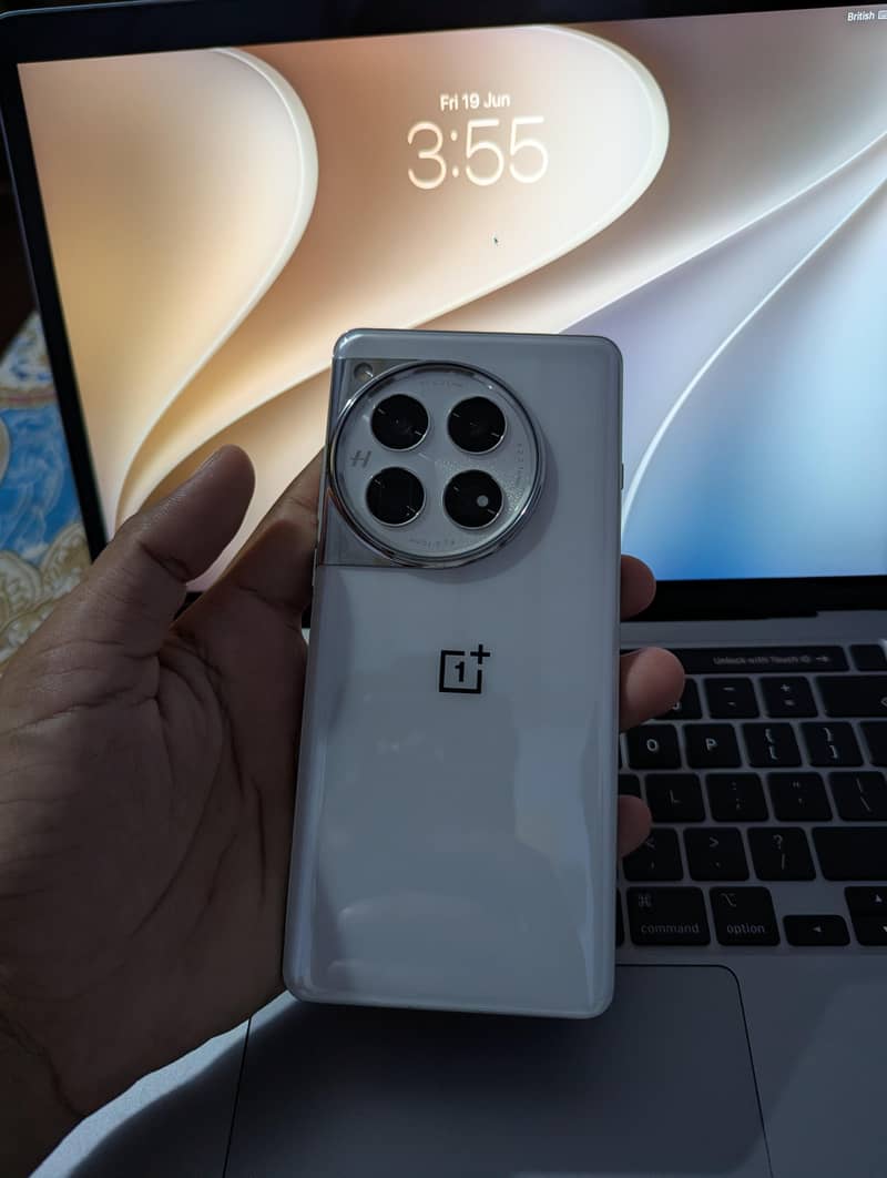 OnePlus 12 0