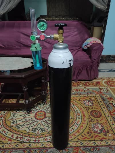 Oxygen Cylinder with kit