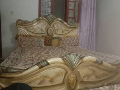 deco ka furniture hai argnt sell krna hai nmbr 03048645558