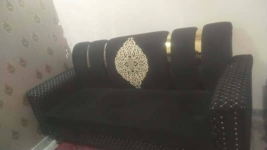 New sofa set for argent sale place issue no demage
