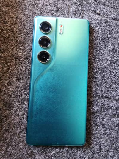 tecno camon. 40 in 10/10 condition