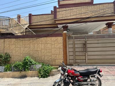 Ayuoob park KY qareeb shandar bngla prime location all facility