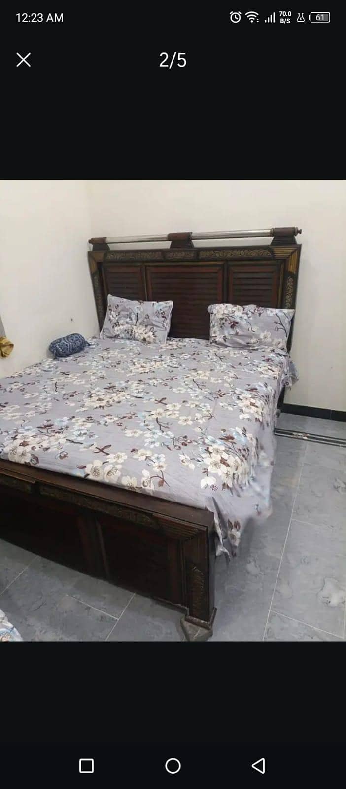 bed with dressing 0