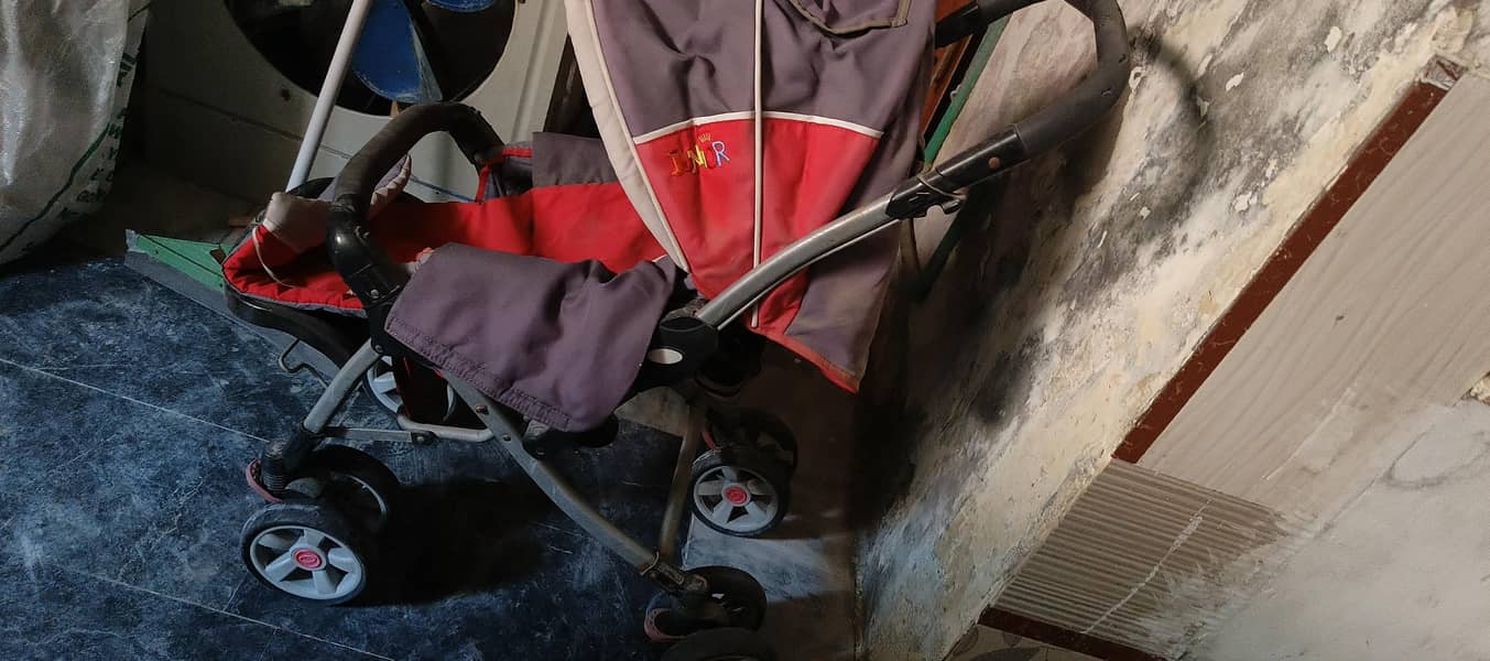 stroller 0