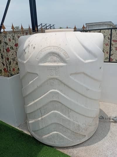 Water Tanki 2000 Litre For Sale | Master Fit | Clean Condition
