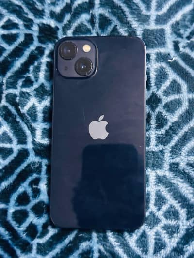 Apple iPhone 13