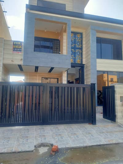 FURNISHED Room For LADY Available In Prime Location Of LAHORE