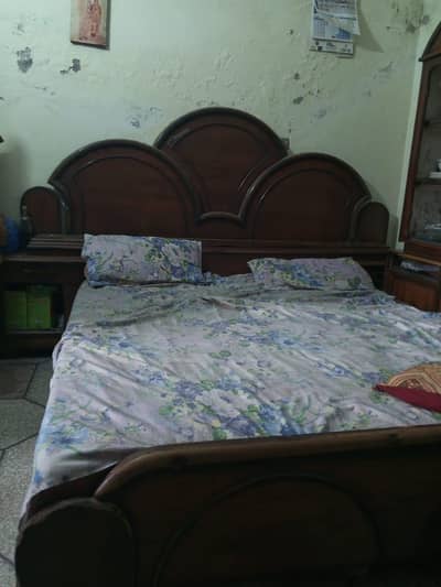 25 year old pure wood furniture bed, dressing,showcasek