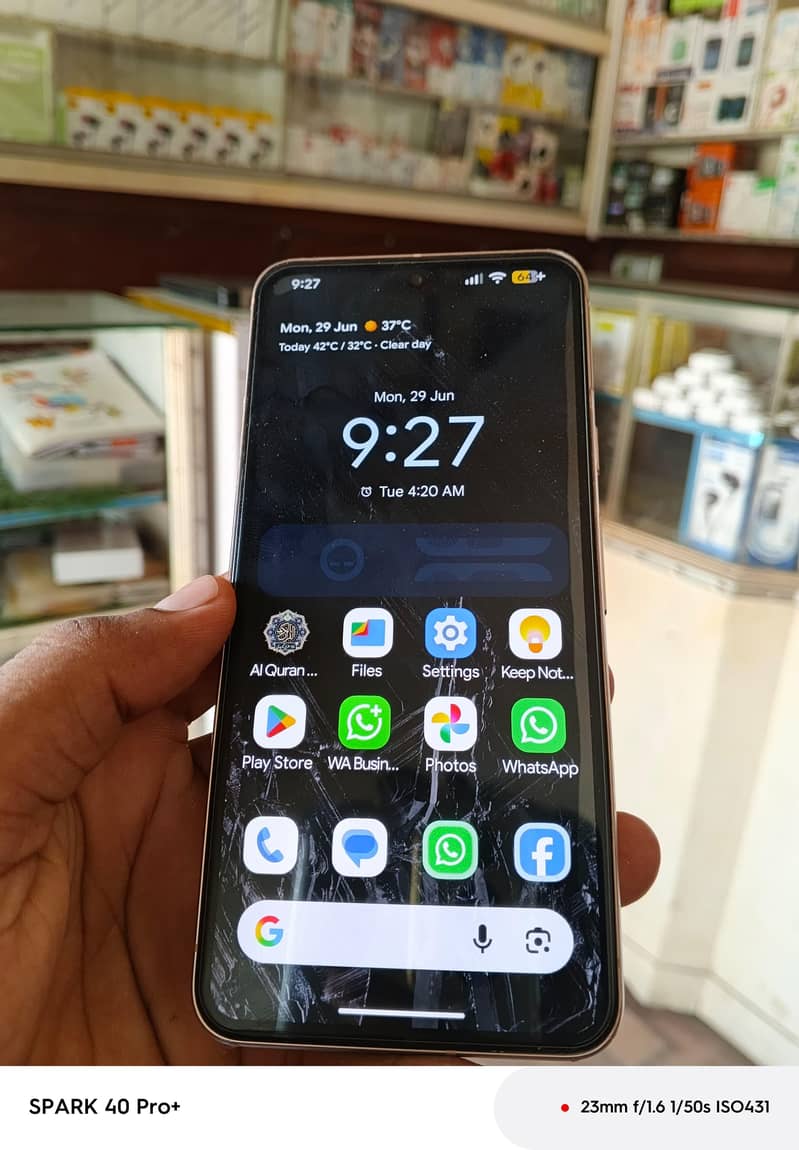 Google Pixel 8 5