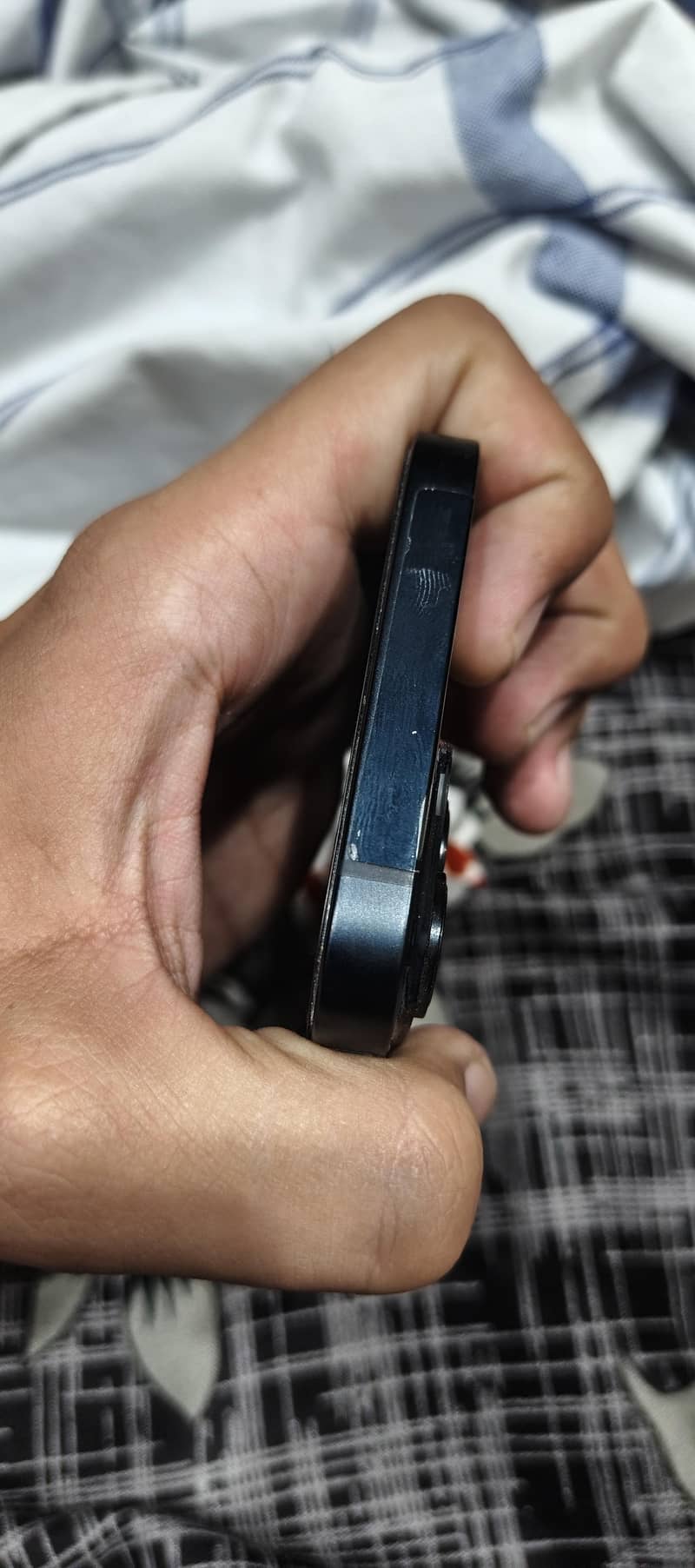 Apple iPhone 14 3