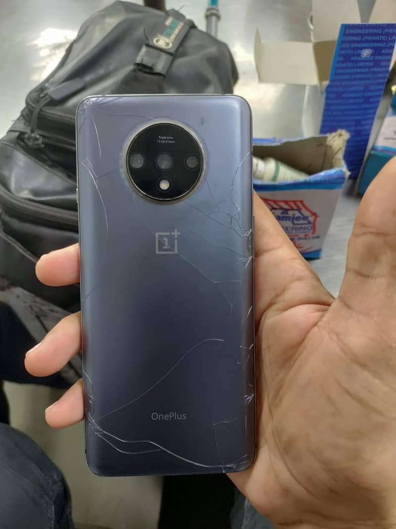 One Plus 7T 3